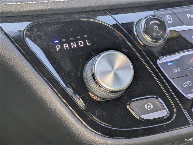 Used 2021 Chrysler Pacifica Touring-L w/ S Appearance Package image 11