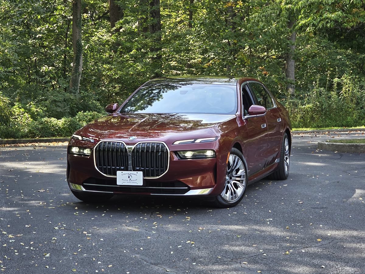 Used 2024 BMW i7 xDrive60