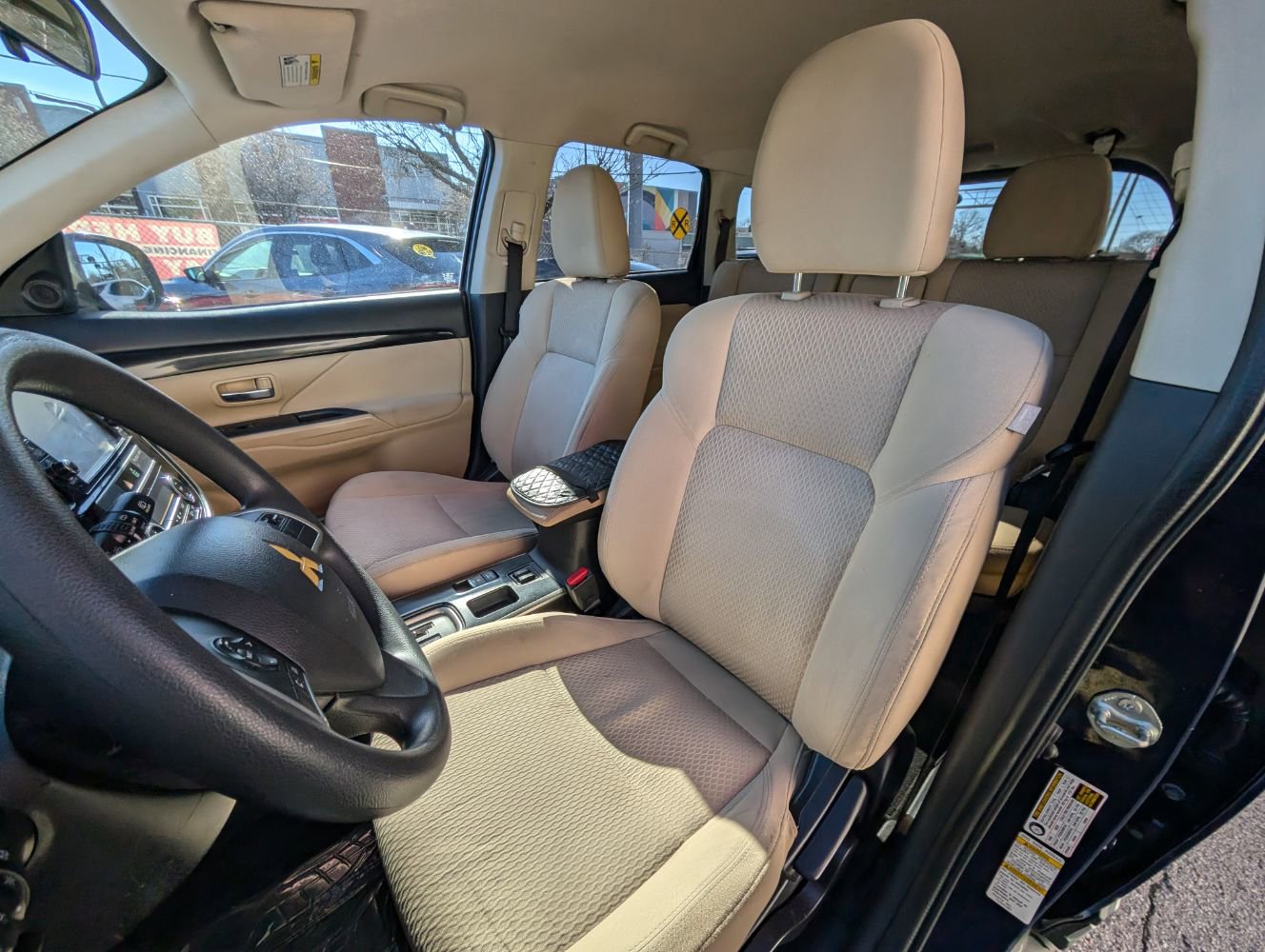 Used 2019 Mitsubishi Outlander ES image 16