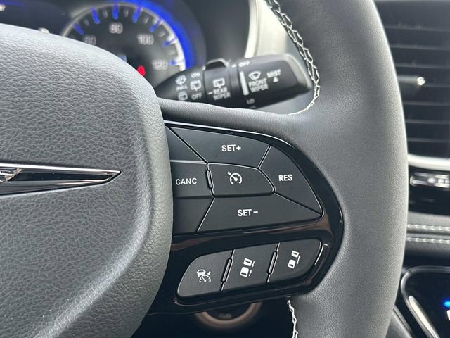 New 2026 Chrysler Pacifica Limited w/ S Appearance Package image 31