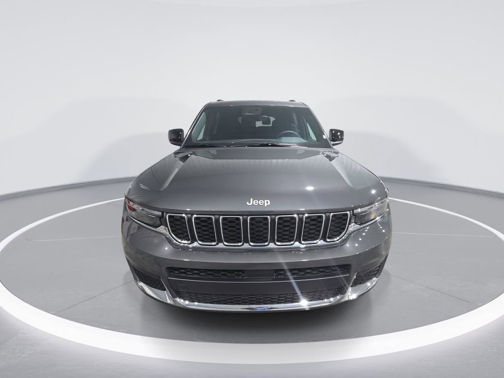 New 2025 Jeep Grand Cherokee L Laredo image 3