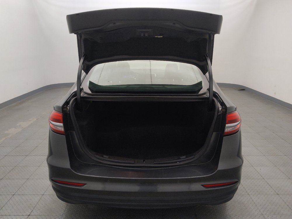 Used 2020 Ford Fusion SEL FWD image 29