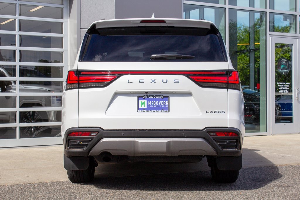 Used 2024 Lexus LX 600 4WD w/ Luxury Package image 9