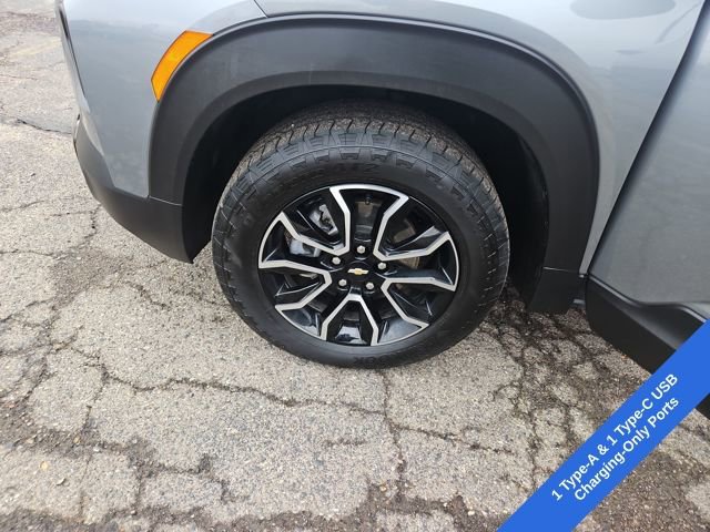 Used 2023 Chevrolet TrailBlazer ACTIV w/ Technology Package image 27