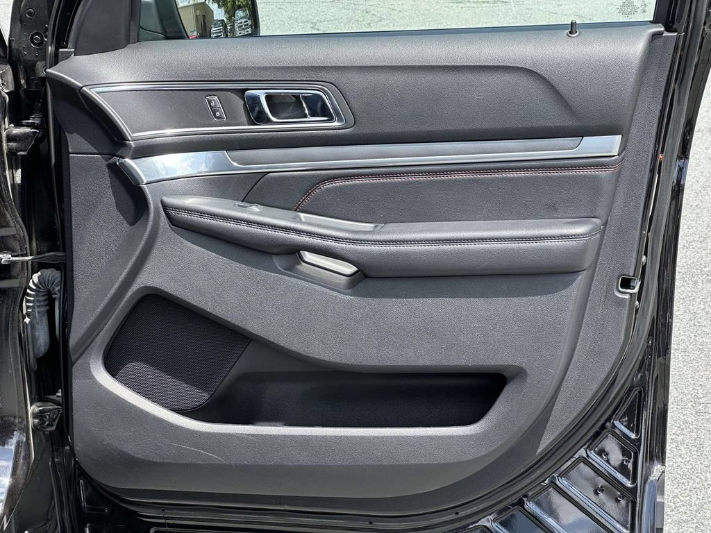 Certified 2019 Ford Explorer Sport w/ Ford Safe & Smart Package AWD/4WD image 9