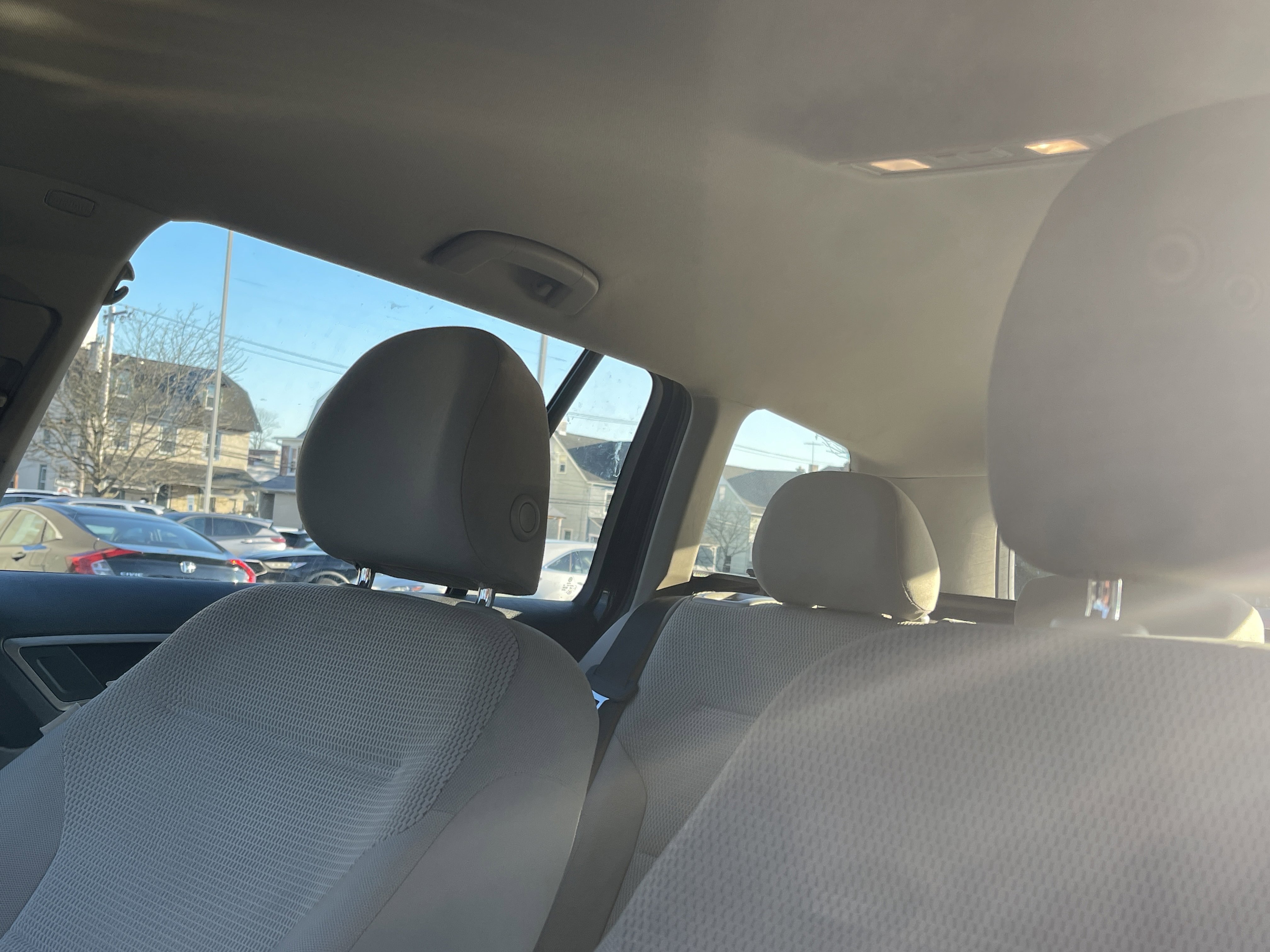 Used 2016 Volkswagen Golf S image 11