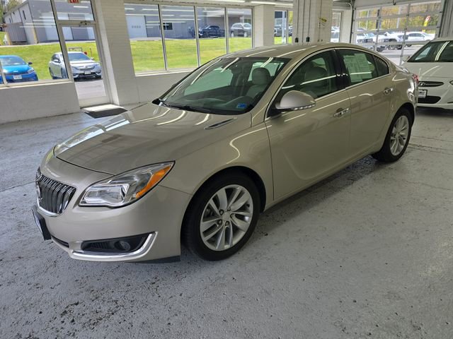 Used 2015 Buick Regal image 2