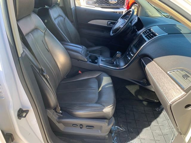 Used 2012 Lincoln MKX FWD image 33