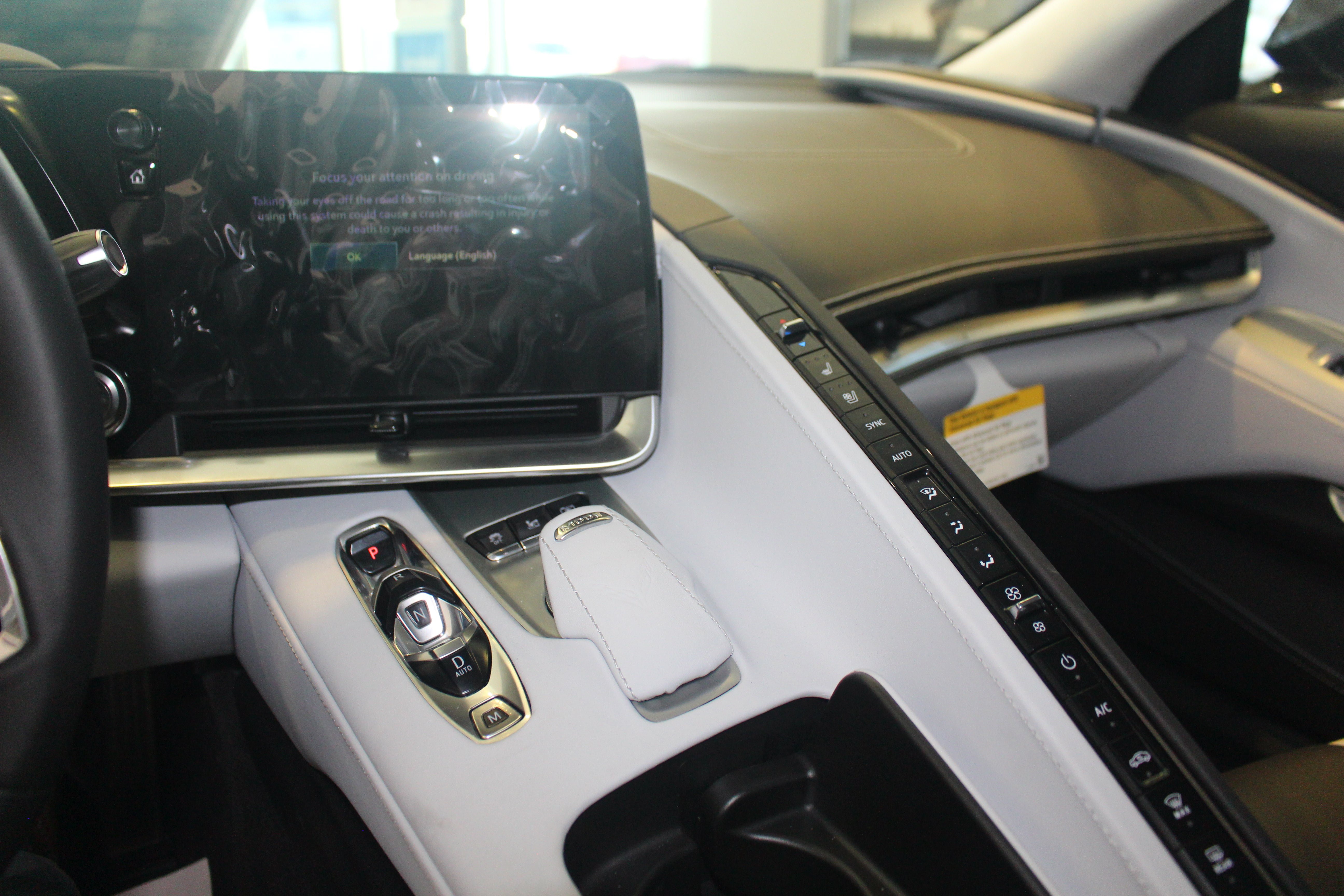 New 2024 Chevrolet Corvette Stingray Premium Conv w/ Z51 Performance Package RWD image 23