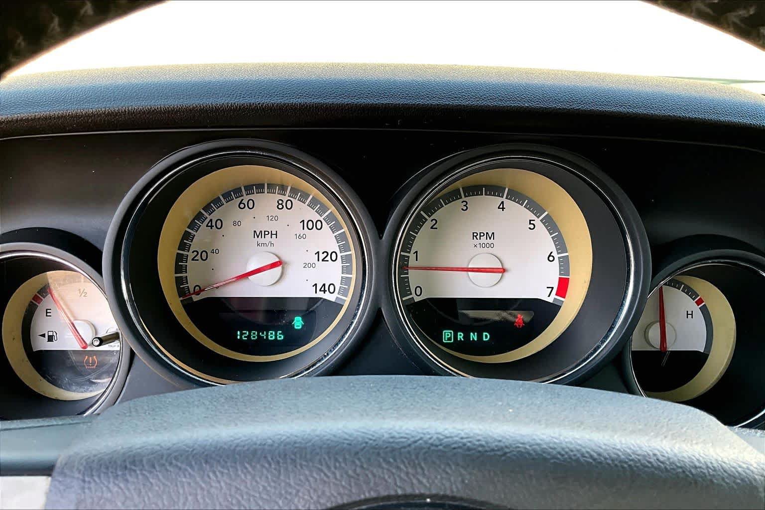 Used 2010 Dodge Challenger SE RWD image 26