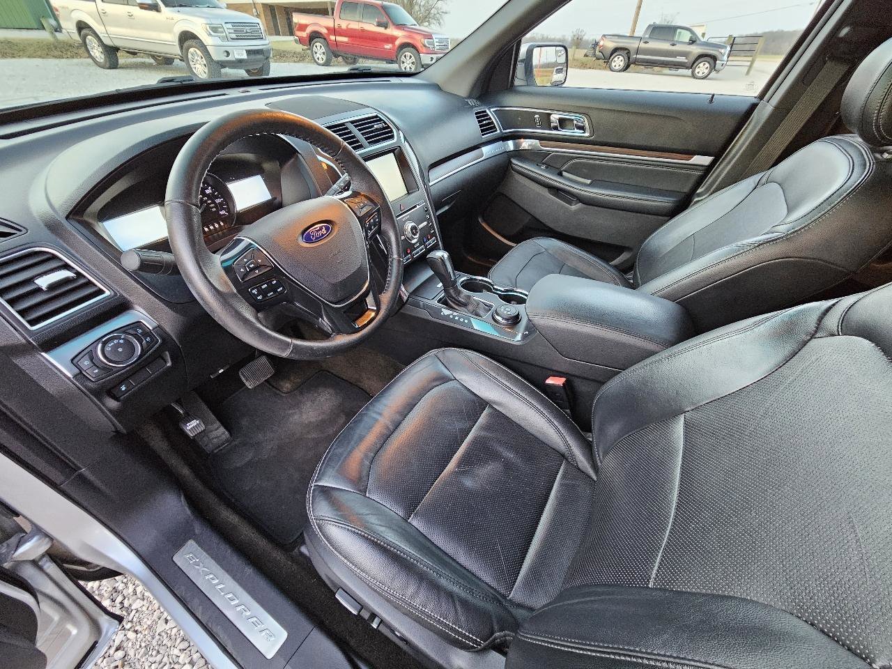 Used 2016 Ford Explorer Limited image 15