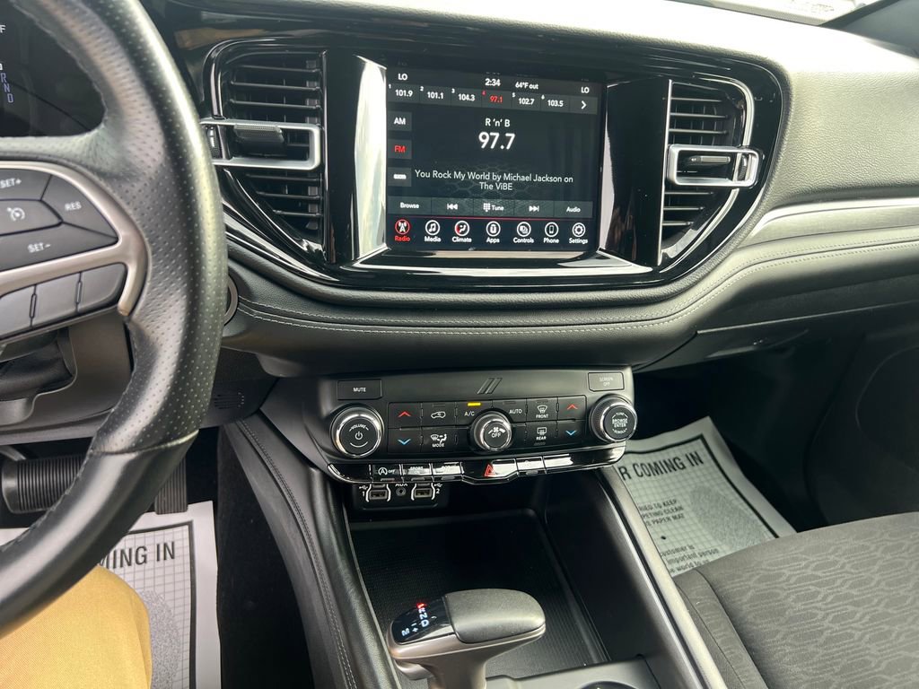 Used 2022 Dodge Durango SXT w/ Blacktop Package image 18