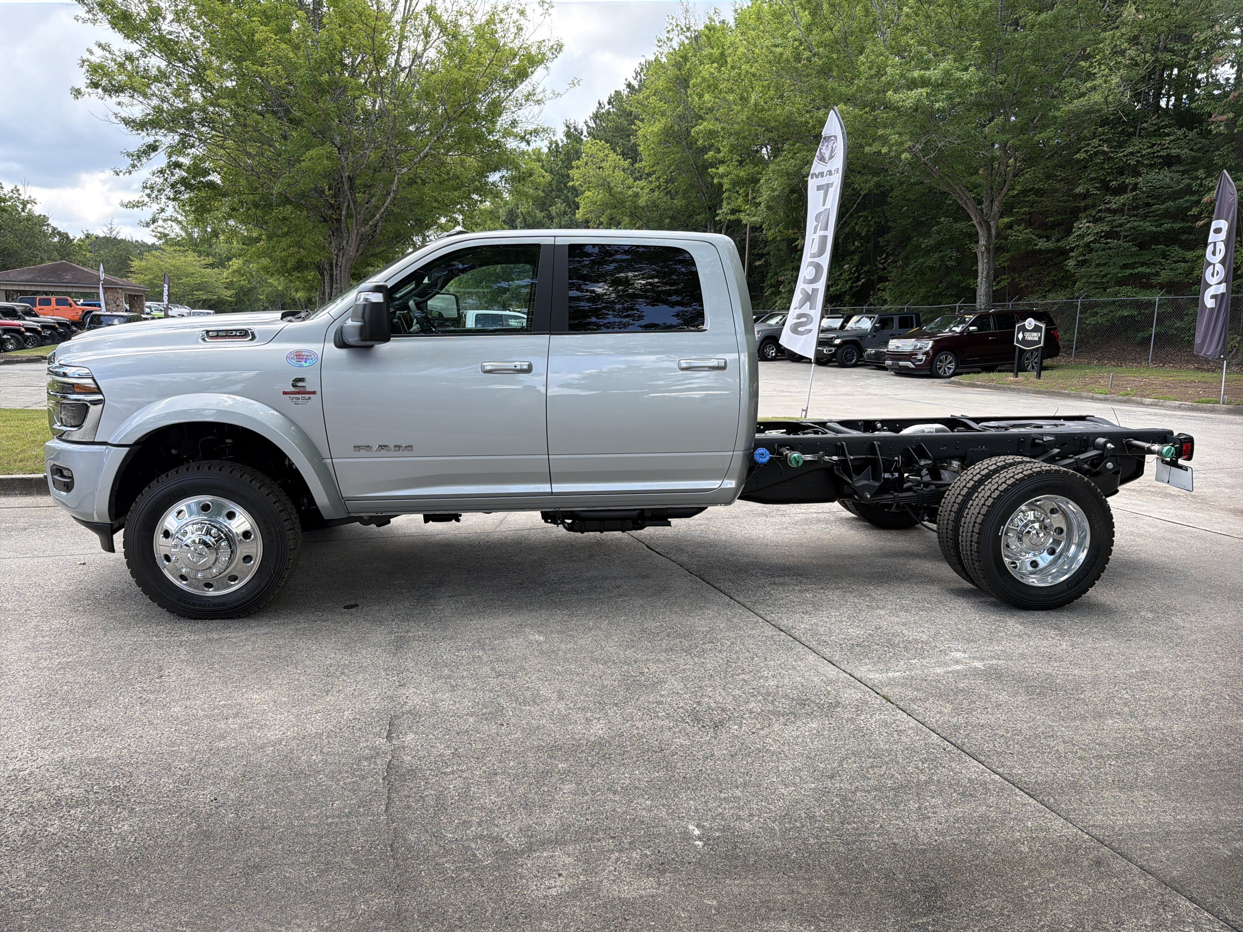 New 2026 RAM 5500 4x4 Crew Cab w/ Laramie Trim Package image 3