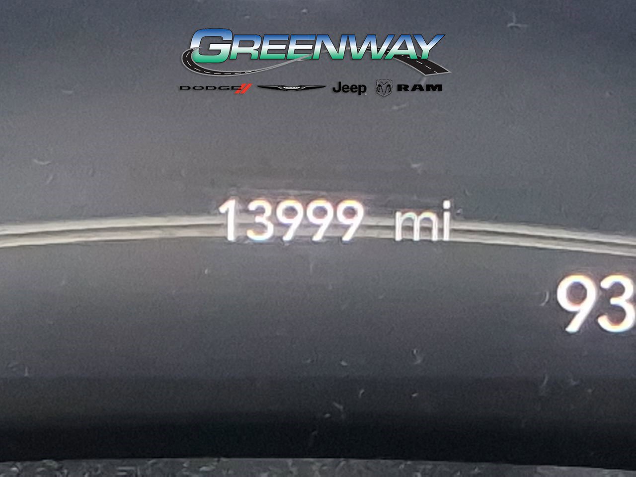 Used 2024 Chrysler Pacifica Pinnacle FWD image 25