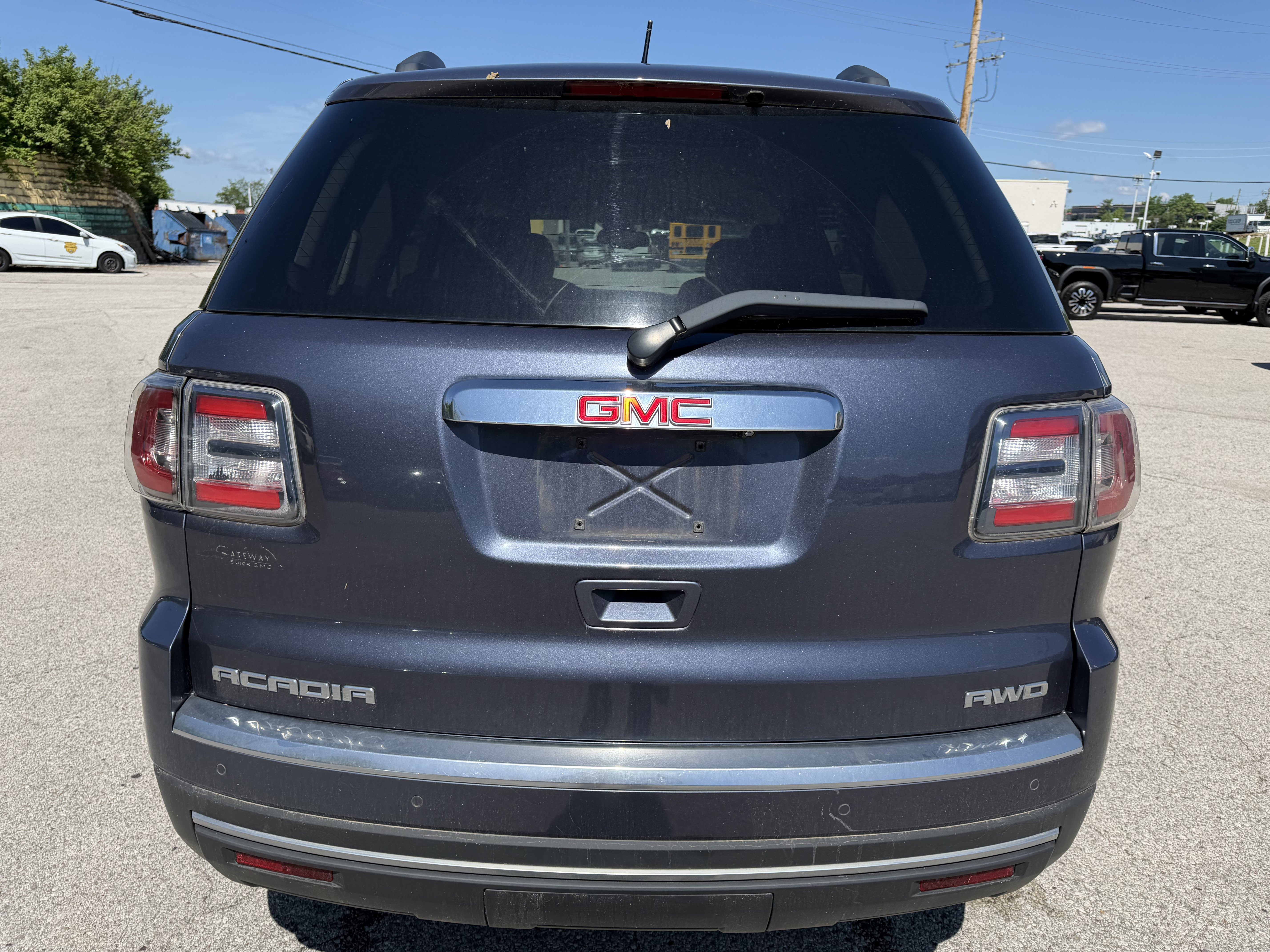 Used 2013 GMC Acadia SLE AWD/4WD image 6