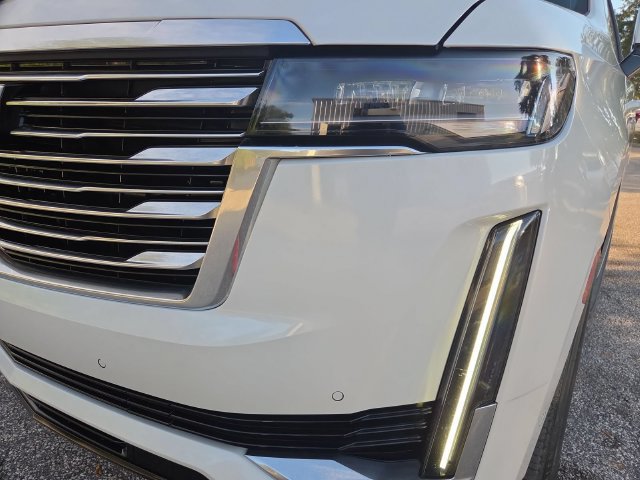 Certified 2022 Cadillac Escalade ESV Premium Luxury Platinum AWD/4WD image 9