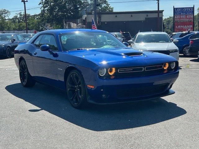 Used 2022 Dodge Challenger R/T RWD image 3