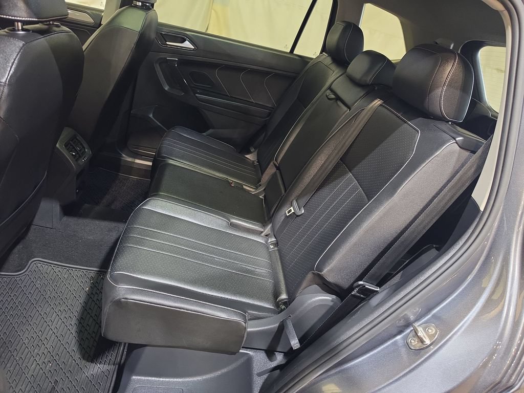 Used 2022 Volkswagen Tiguan SE FWD image 24