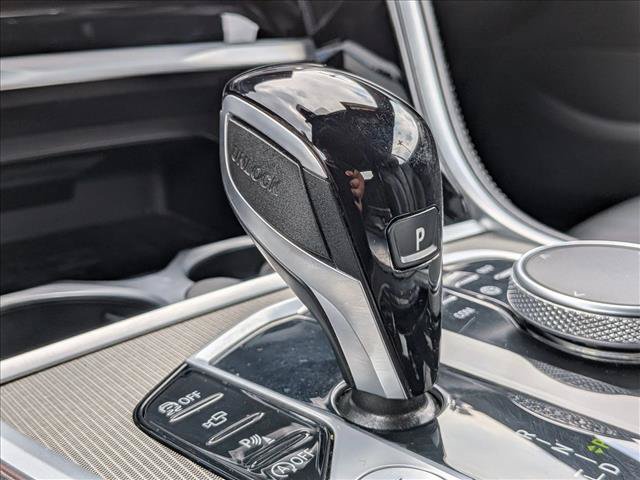 Used 2023 BMW 840i Convertible w/ Comfort Seating Package RWD image 10