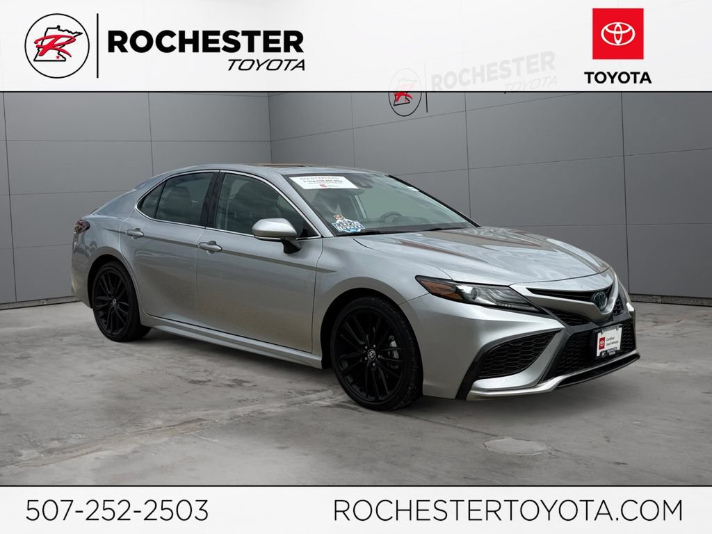 Certified 2022 Toyota Camry XSE FWD image 1