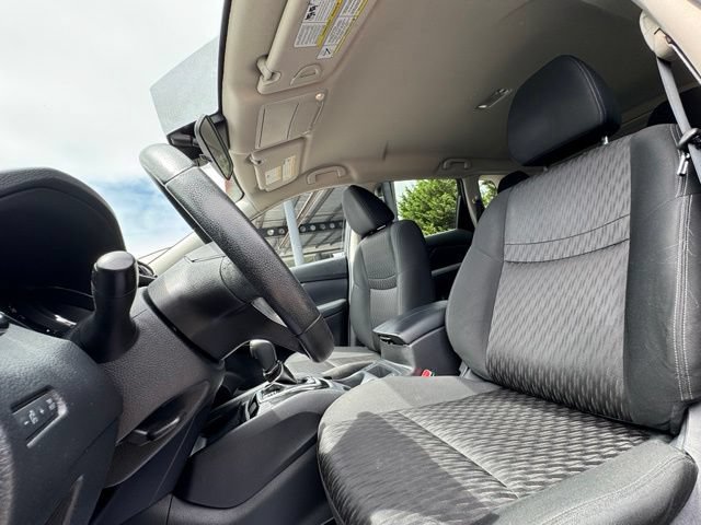Used 2019 Nissan Rogue SV AWD/4WD image 11