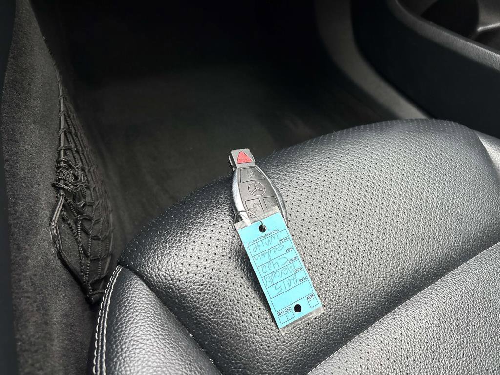 Used 2015 Mercedes-Benz C 400 4MATIC image 23