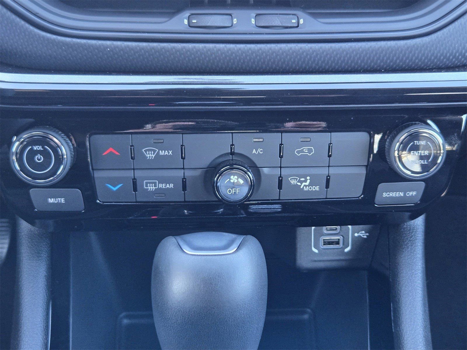 New 2026 Jeep Compass Latitude image 21