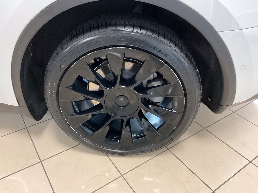 Used 2022 Tesla Model Y Long Range AWD/4WD image 7
