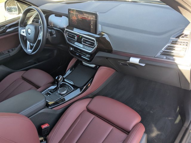 Used 2025 BMW X4 xDrive30i w/ Premium Package image 15
