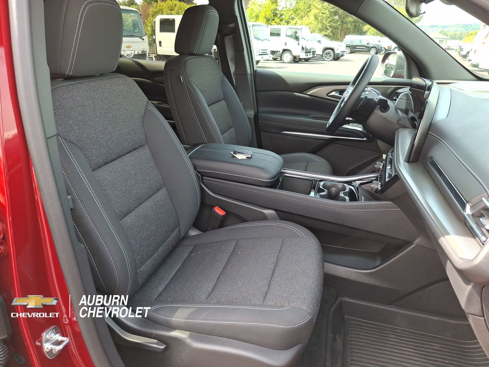 Used 2025 Chevrolet Traverse LT w/ Driver Confidence Package FWD image 26