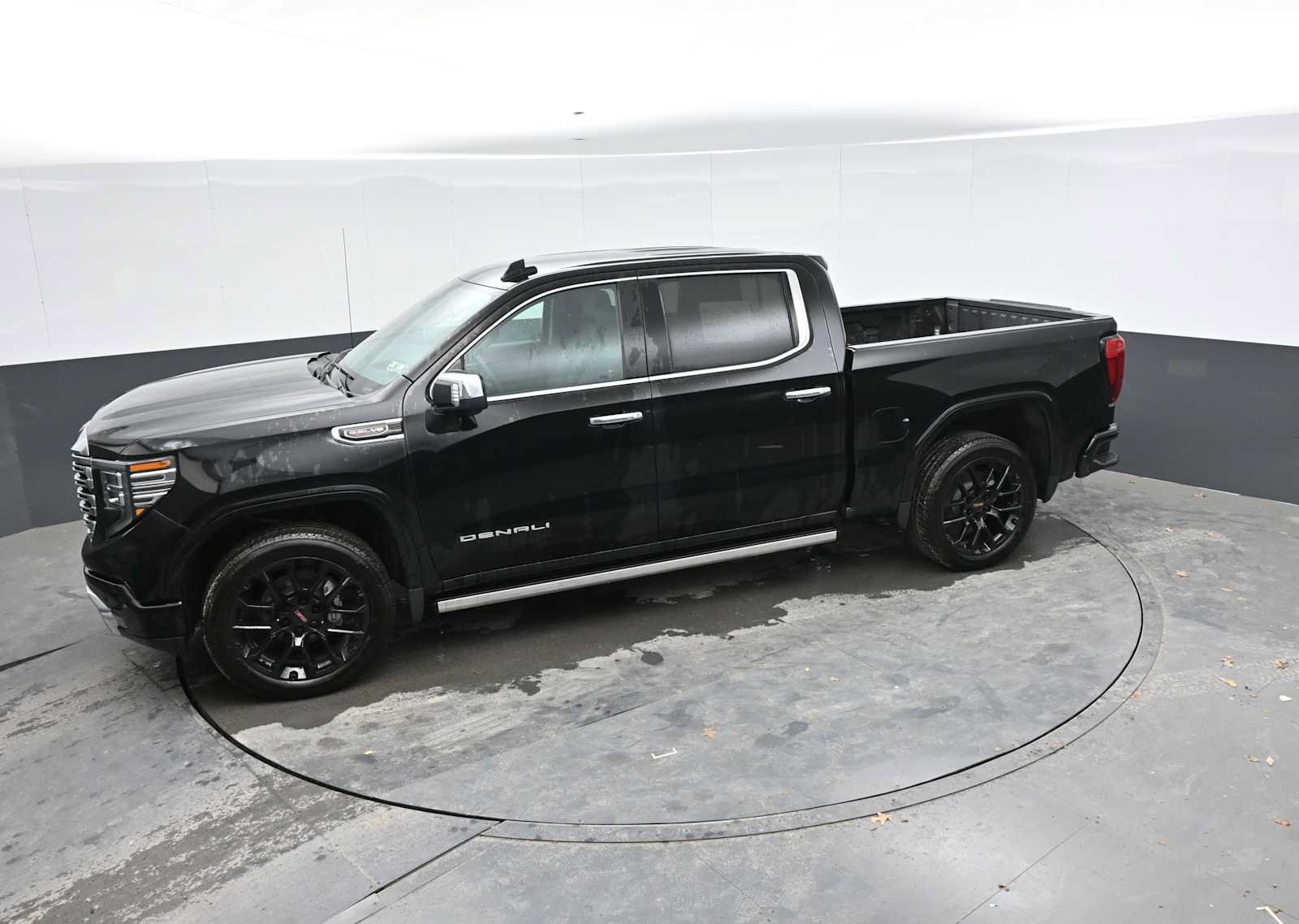New 2024 GMC Sierra 1500 Denali w/ Technology Package AWD/4WD image 29