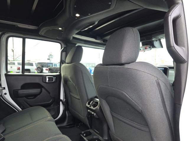 Used 2024 Jeep Wrangler Sport S image 47