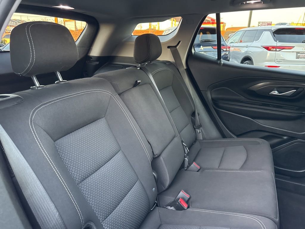 Used 2024 GMC Terrain SLE image 23