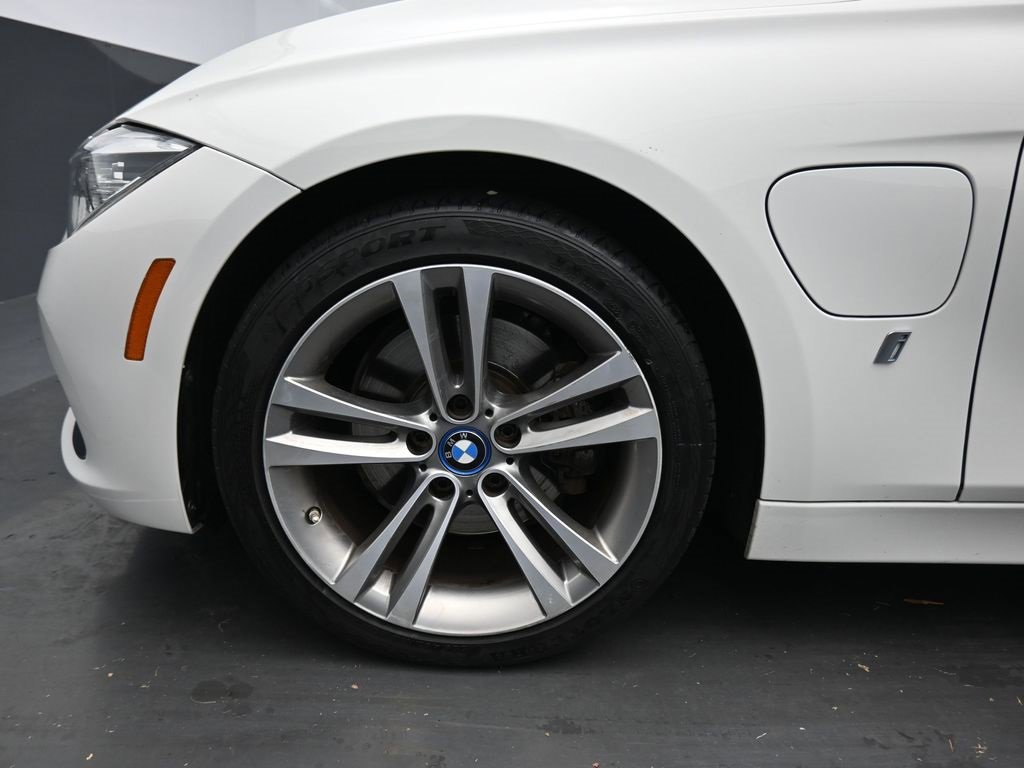 Used 2018 BMW 330e image 49