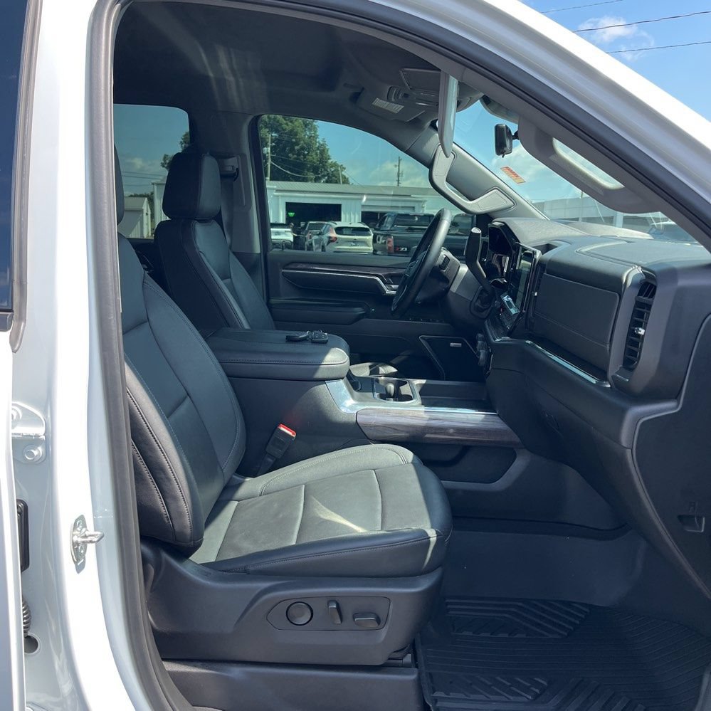 Used 2025 Chevrolet Silverado 2500 LTZ w/ Trail Boss Package AWD/4WD image 25