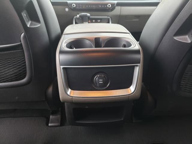 Used 2025 Kia Carnival image 14