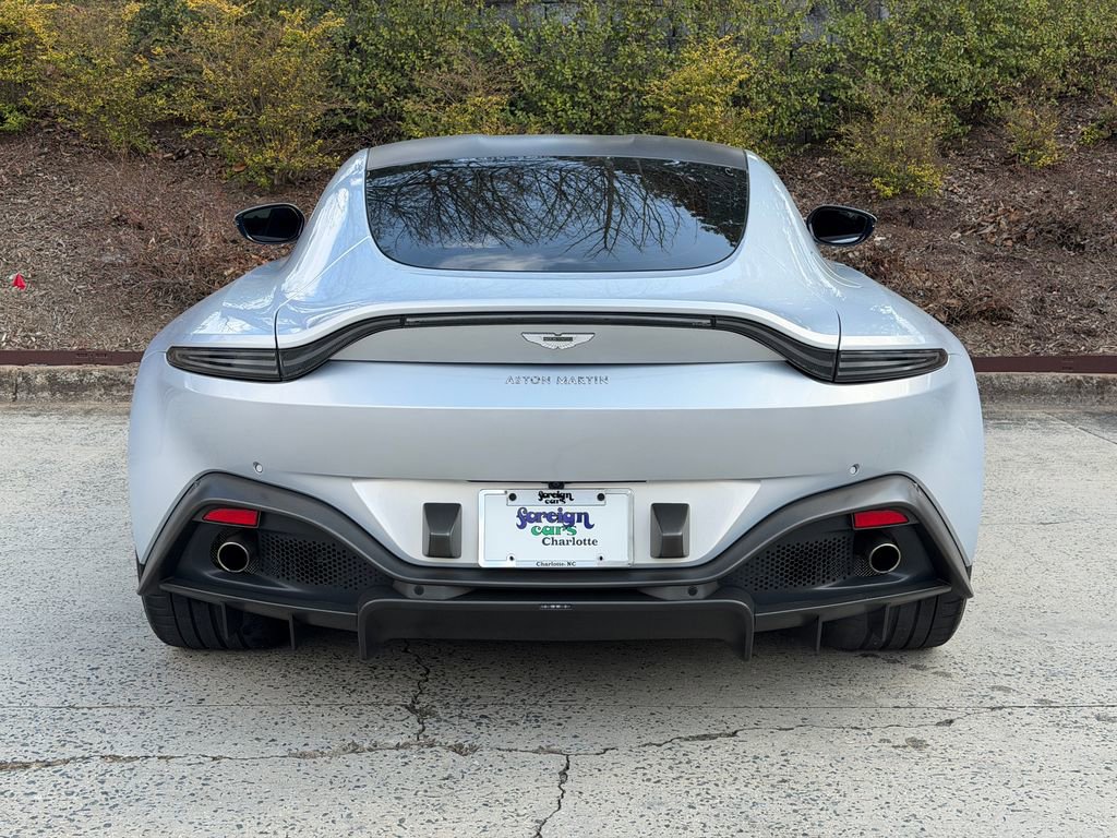 Used 2020 Aston Martin V8 Vantage Coupe image 15