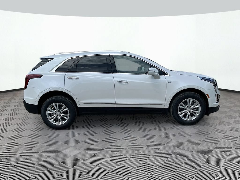 New 2026 Cadillac XT5 Luxury w/ LPO, Floor Liner Package AWD/4WD image 4