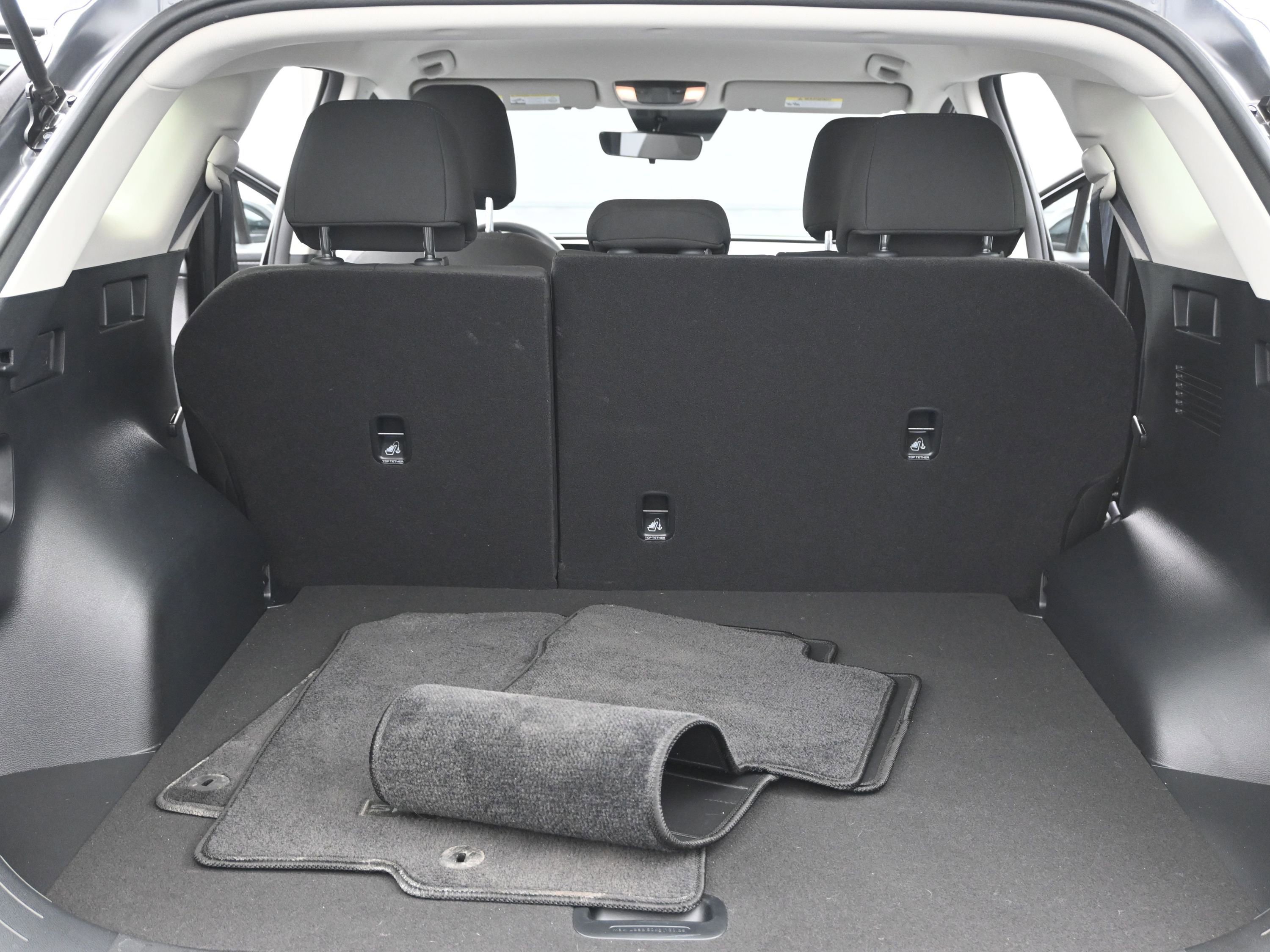 Used 2025 Kia Sportage LX image 15