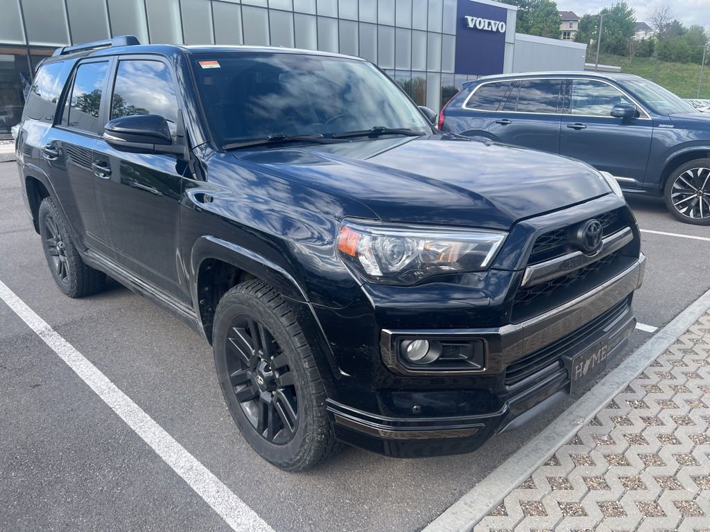 Used 2019 Toyota 4Runner Limited AWD/4WD image 3