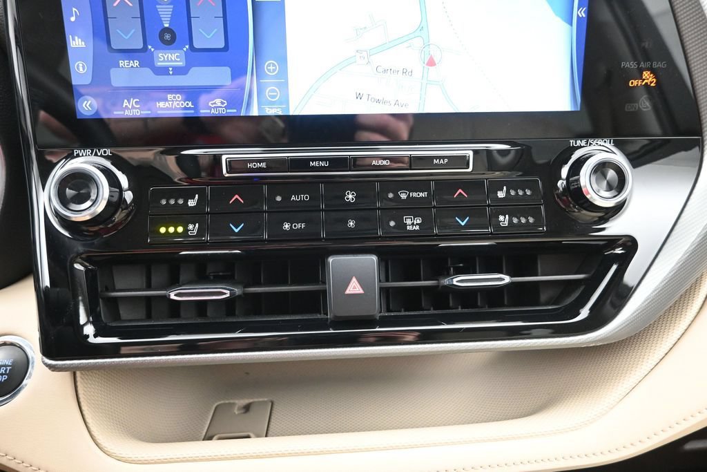 Used 2022 Toyota Highlander Platinum FWD image 18