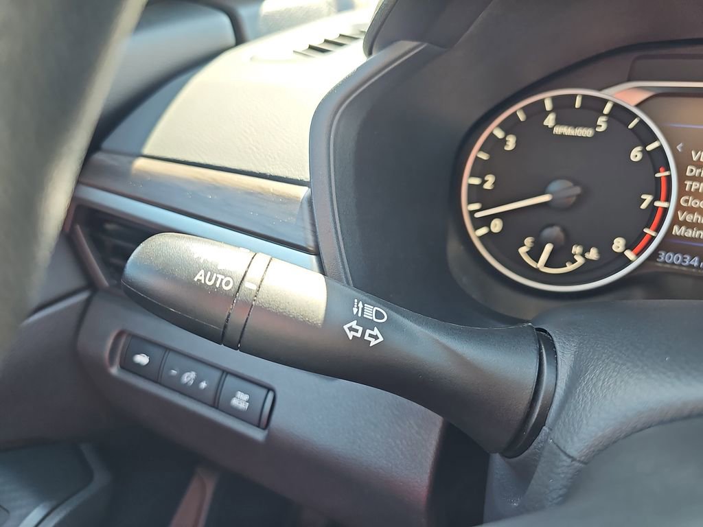 Used 2025 Nissan Altima 2.5 SV image 29