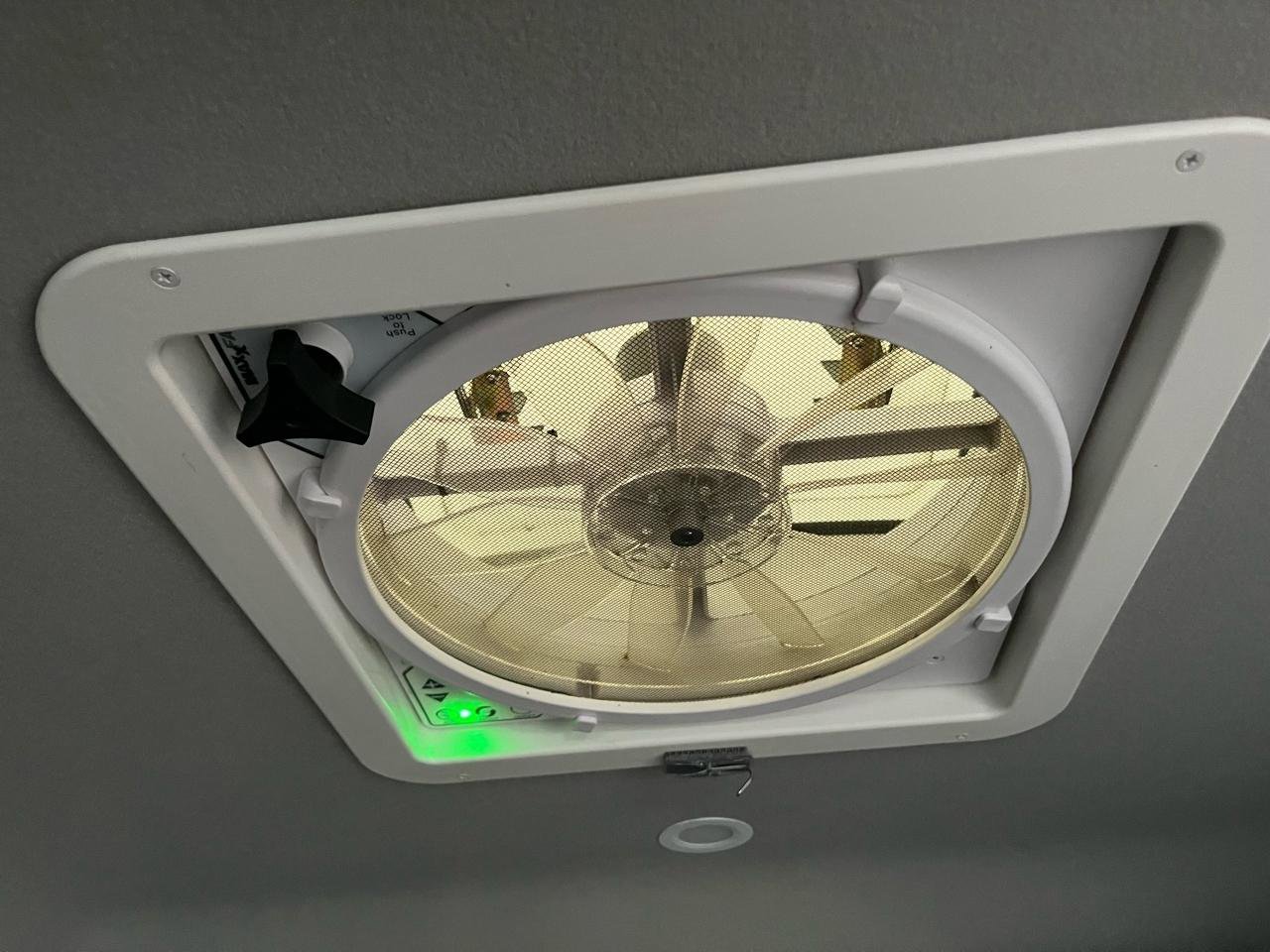 Used 2017 Ford Transit Connect XLT FWD image 18