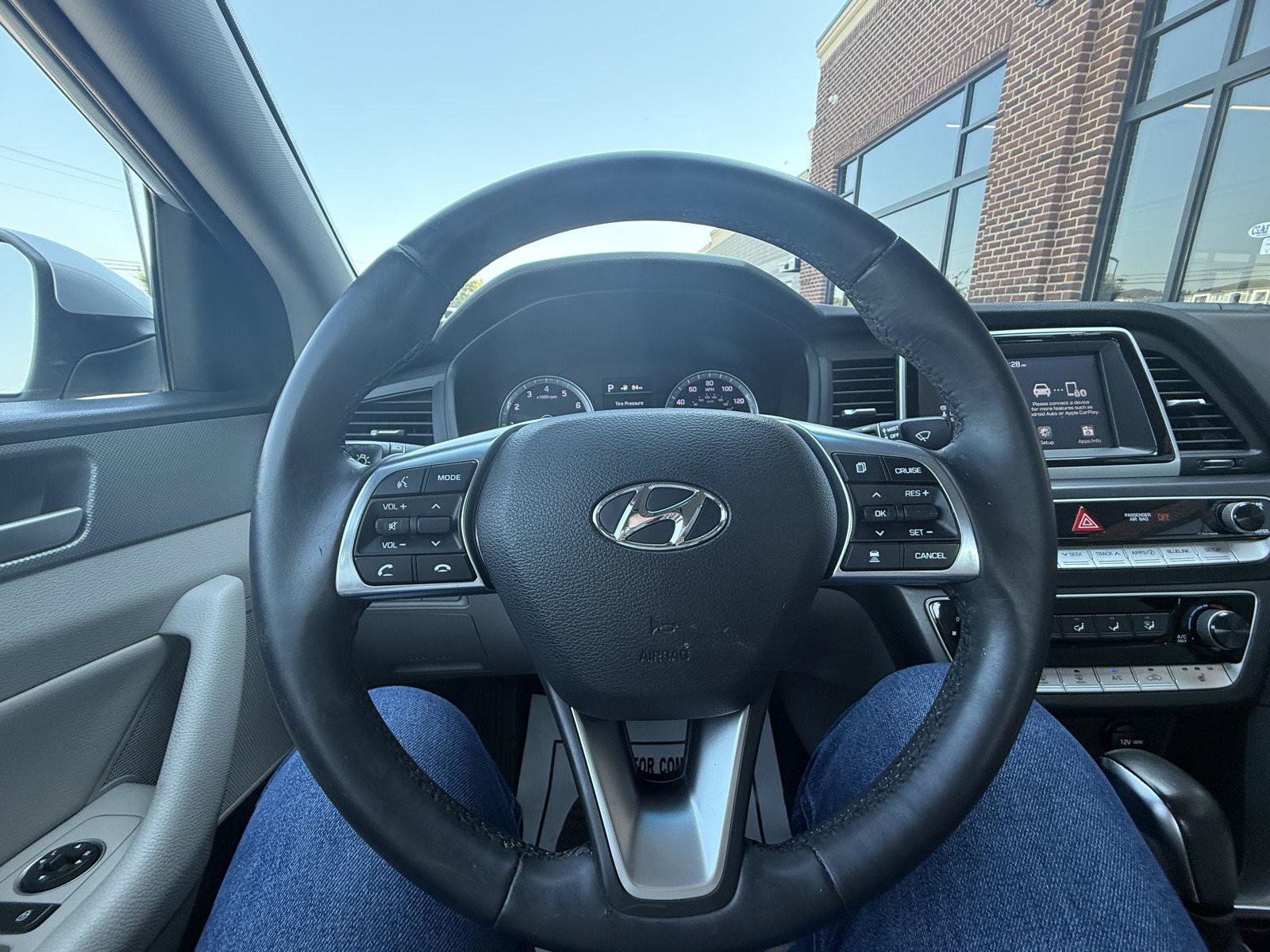 Used 2018 Hyundai Sonata SEL w/ Tech Package 02 FWD image 11