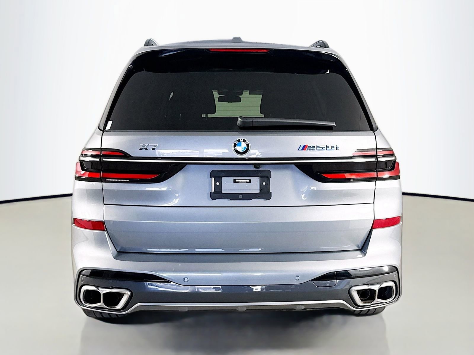 Certified 2024 BMW X7 M60i AWD/4WD image 6