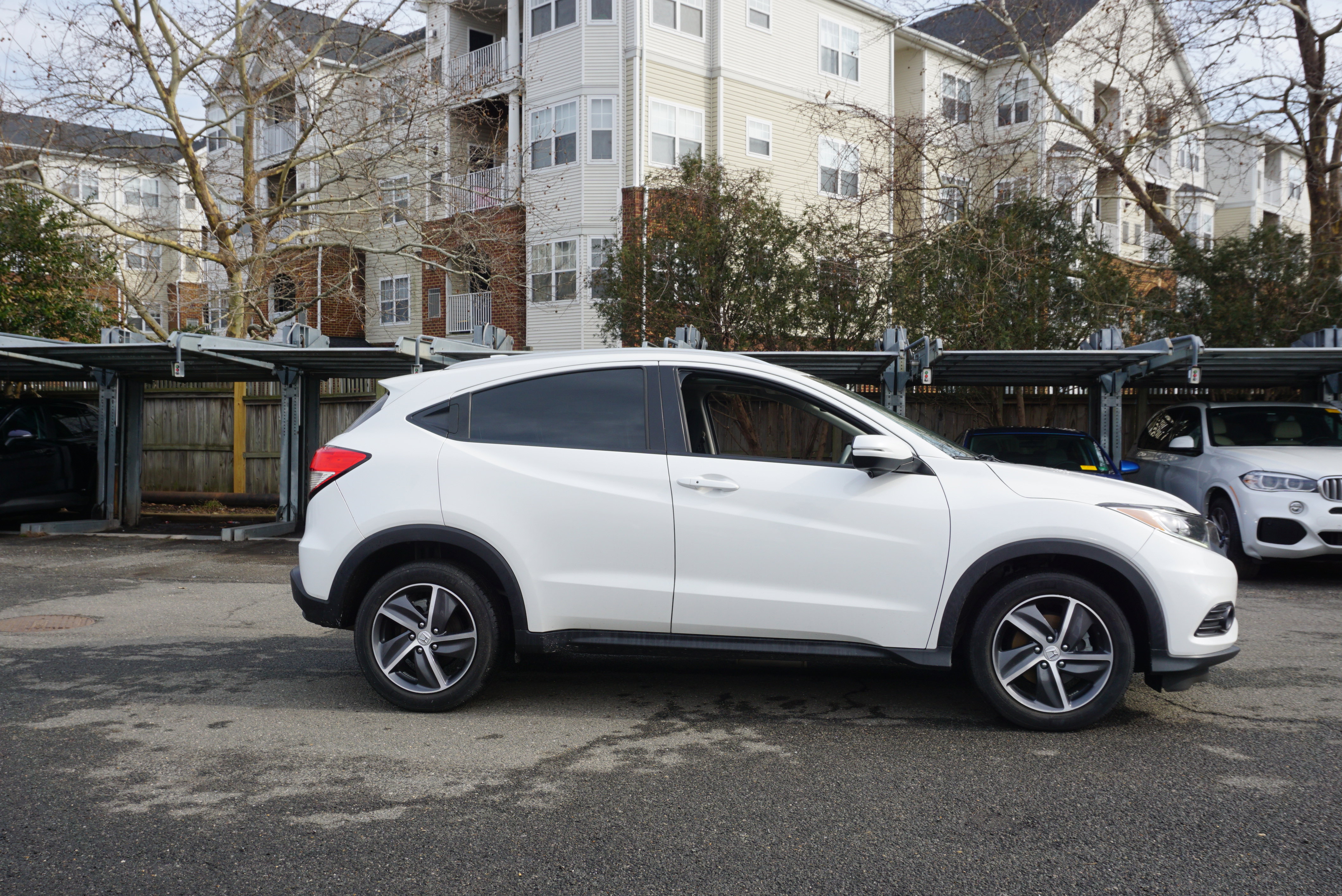 Used 2021 Honda HR-V EX image 3