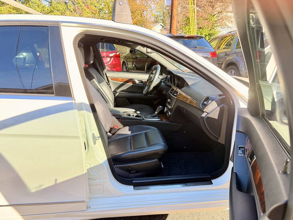 Used 2012 Mercedes-Benz C 300 4MATIC Sedan image 14