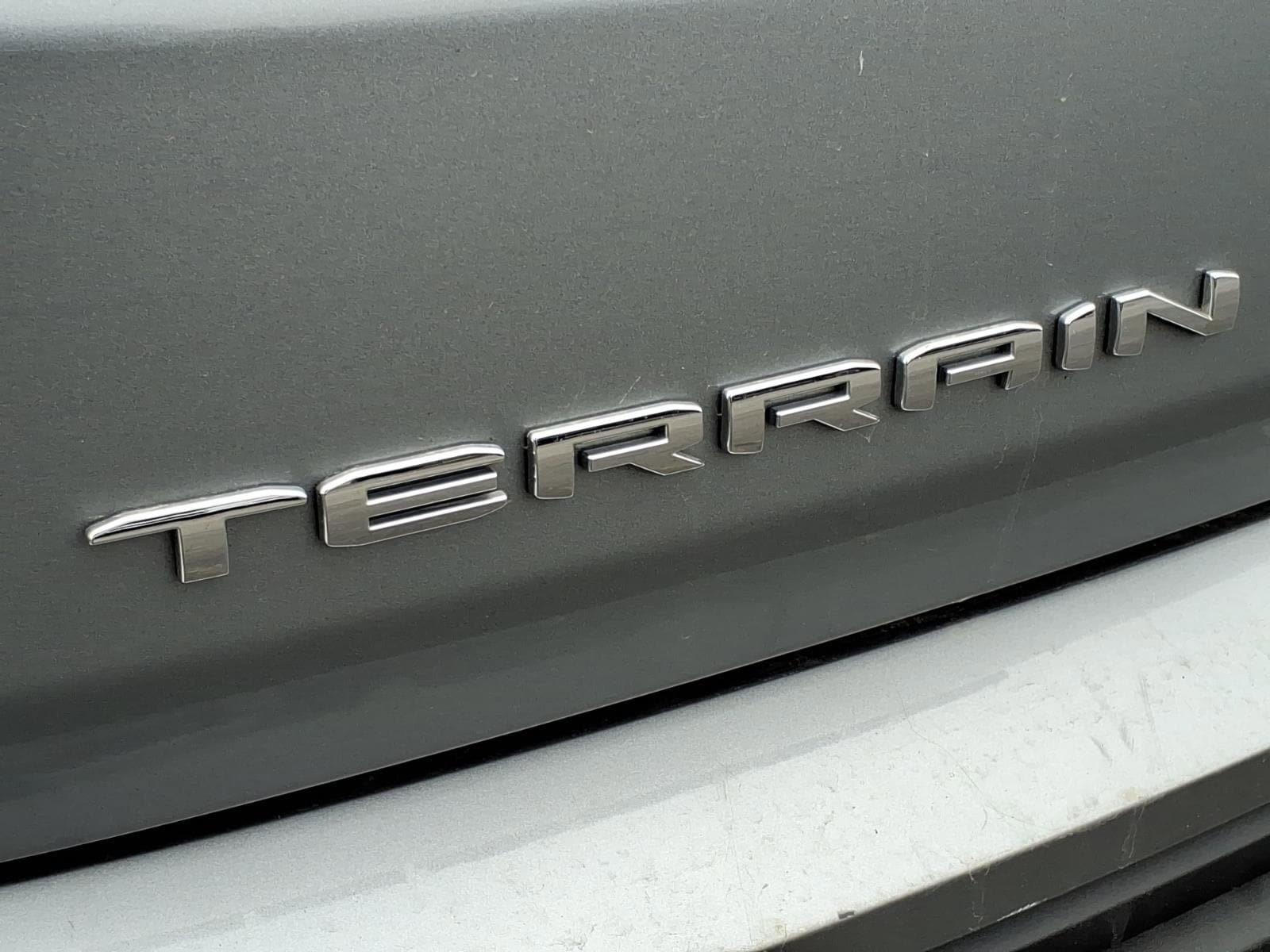 Used 2024 GMC Terrain SLE image 30