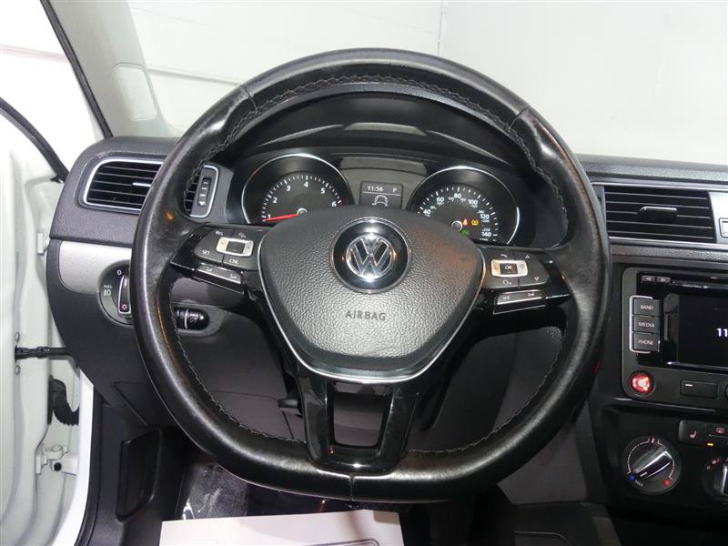 Used 2015 Volkswagen Jetta SE FWD image 31