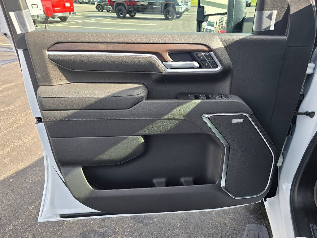 New 2026 GMC Sierra 2500 SLT w/ SLT Premium Package AWD/4WD image 12